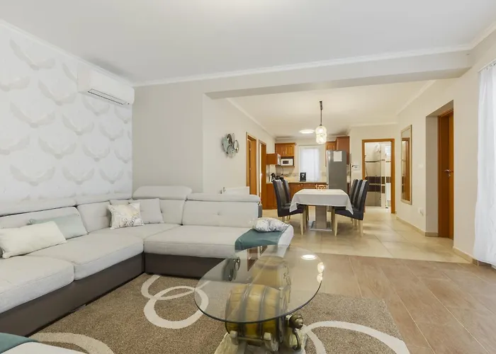 Case de vacanță Petka By Interhome