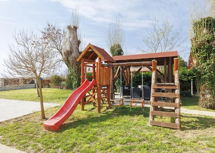Petka By Interhome Case de vacanță